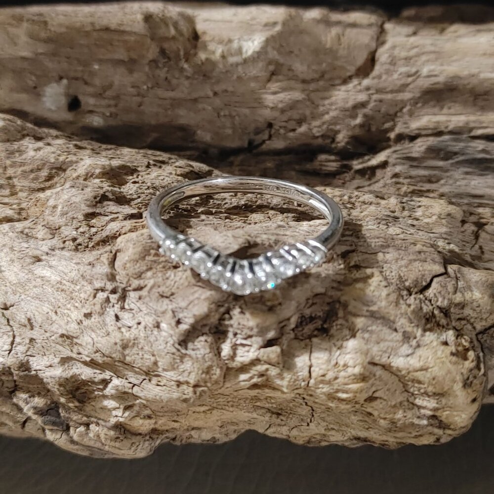 Jeulia Ring Size 9 Vintage Sterling Silver Stackable Wrap Moissanite Accents - Picture 15 of 15